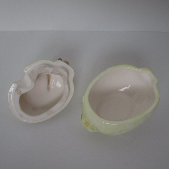 lemon shaped condiment dish with matching leaf shaped plate